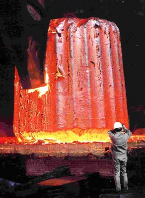 Illustration for article titled The strange link between samurai swords and Japan's nuclear reactors